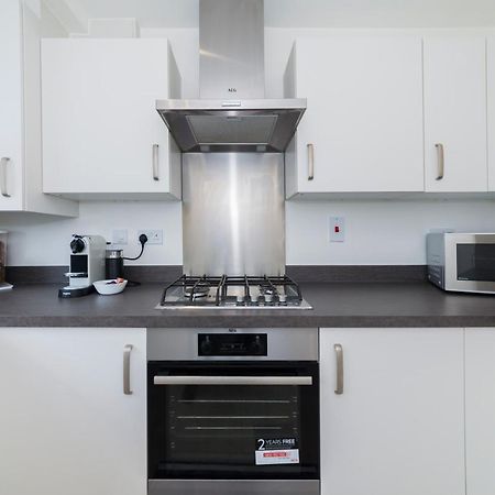 Greenfield Modern 3Br Home - Southcote Lane , Reading Bagian luar foto