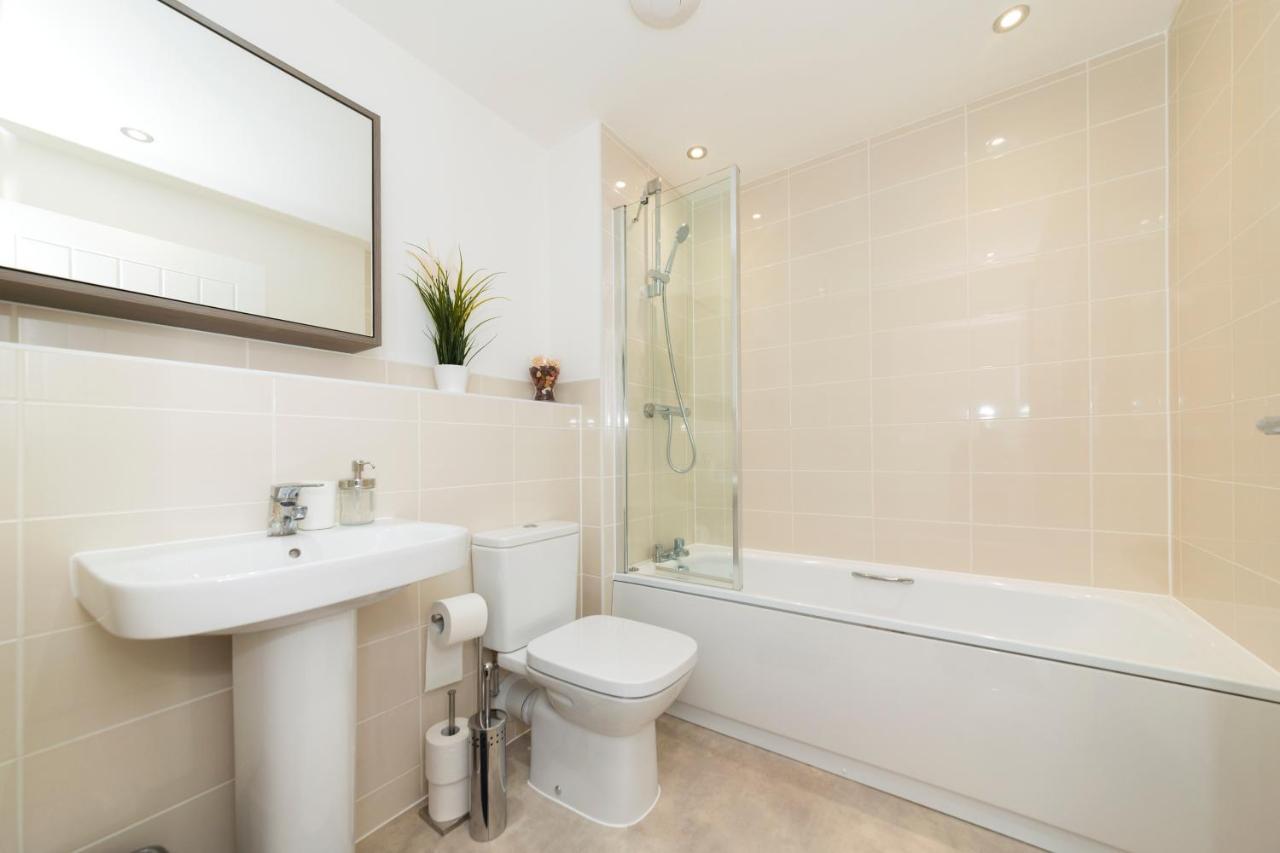 Greenfield Modern 3Br Home - Southcote Lane , Reading Bagian luar foto