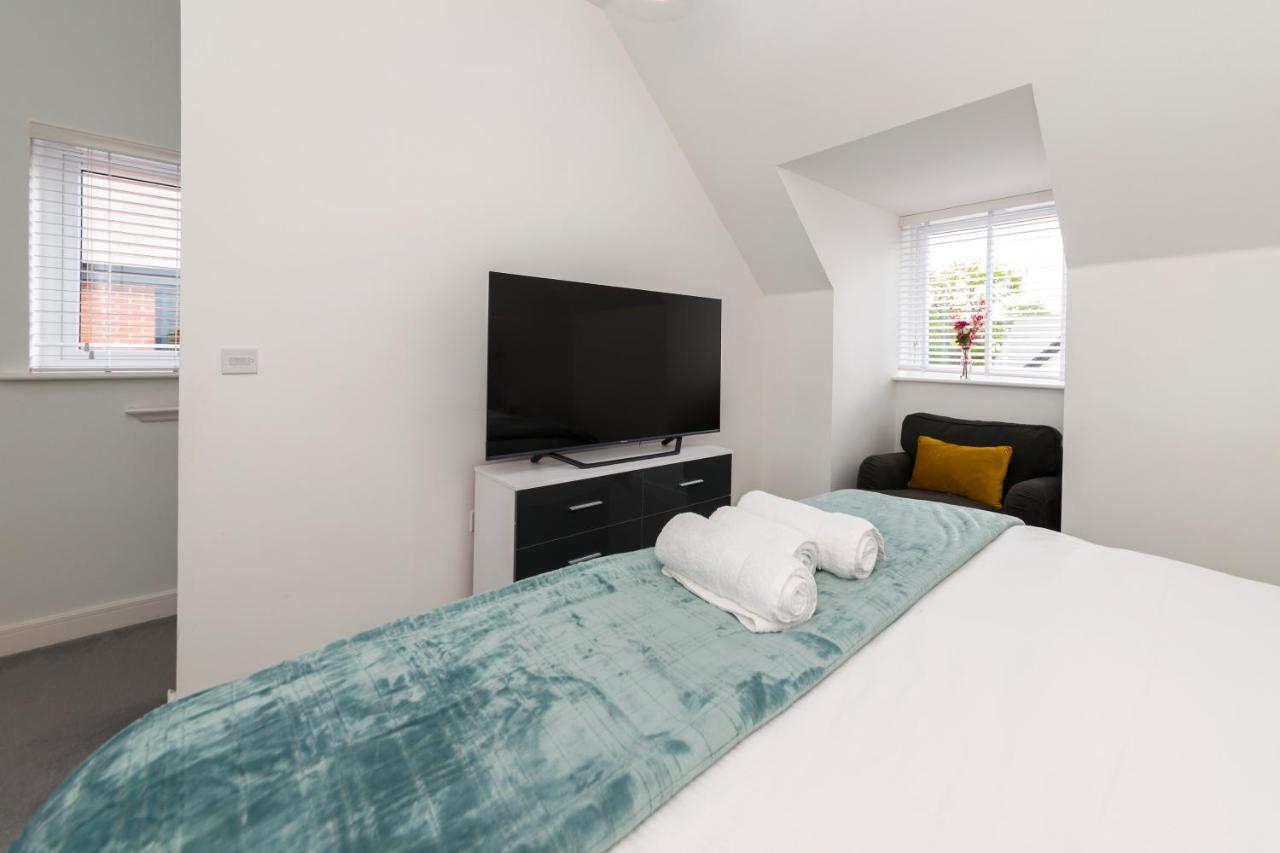 Greenfield Modern 3Br Home - Southcote Lane , Reading Bagian luar foto