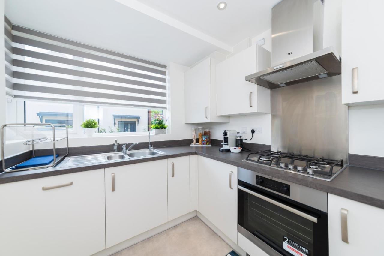 Greenfield Modern 3Br Home - Southcote Lane , Reading Bagian luar foto