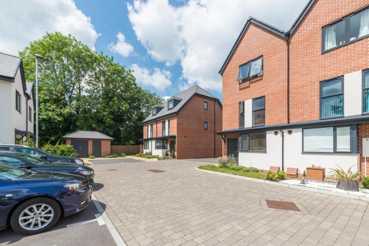 Greenfield Modern 3Br Home - Southcote Lane , Reading Bagian luar foto