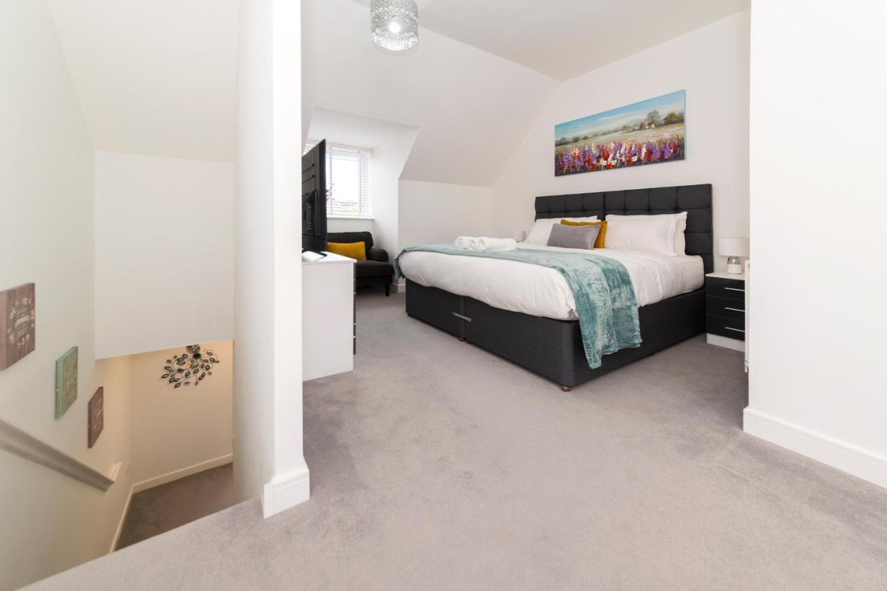 Greenfield Modern 3Br Home - Southcote Lane , Reading Bagian luar foto