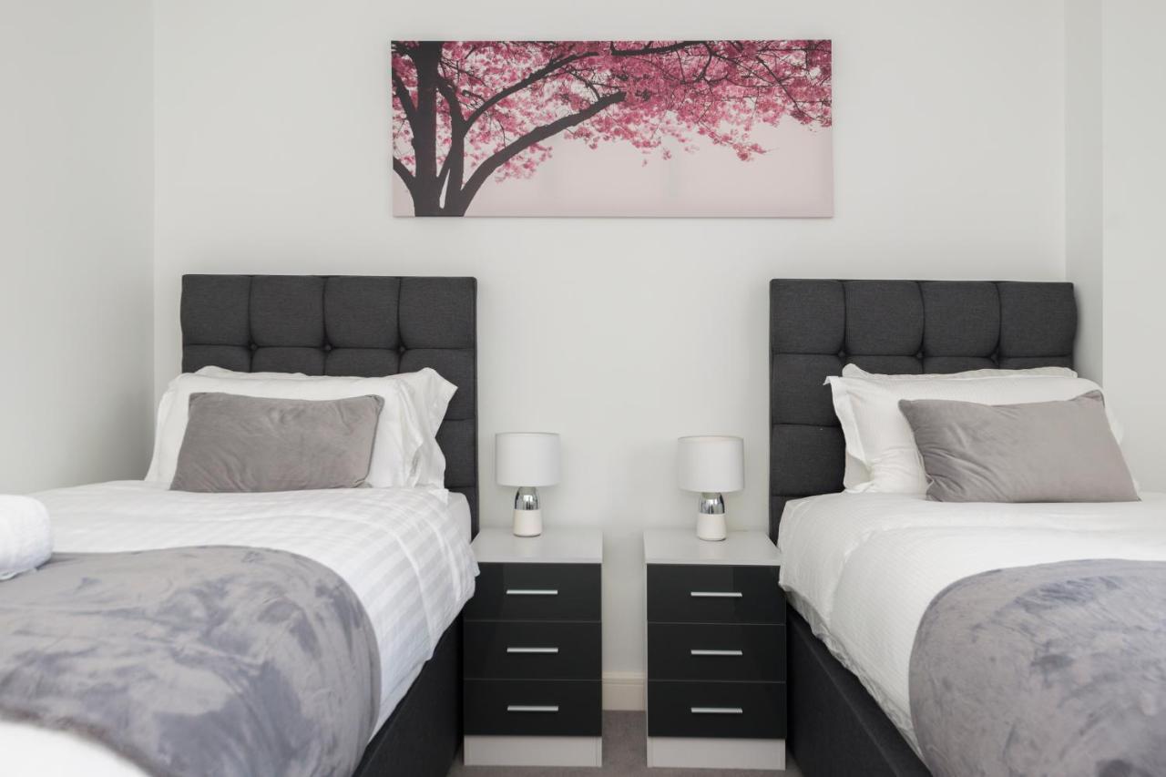 Greenfield Modern 3Br Home - Southcote Lane , Reading Bagian luar foto