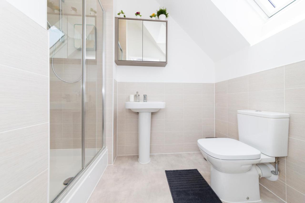 Greenfield Modern 3Br Home - Southcote Lane , Reading Bagian luar foto
